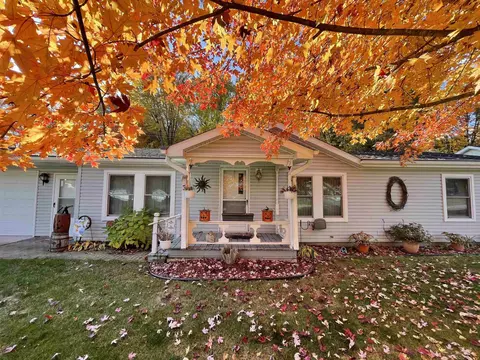 237 Woodlawn, Saint Charles, MI 48655