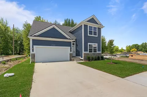 47079 Rosa, New Baltimore, MI 48047