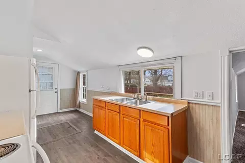 1018 E Butler, Adrian, MI 49221 photo 10