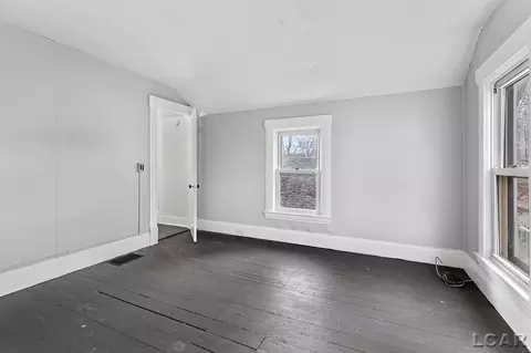 1018 E Butler, Adrian, MI 49221 photo 23