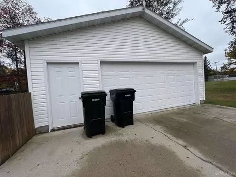 19 Th Mapleview, Gladstone, MI 49837 photo 2