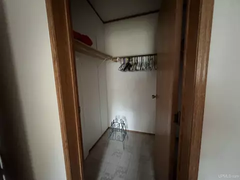 19 Th Mapleview, Gladstone, MI 49837 photo 12