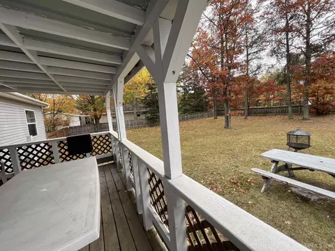19 Th Mapleview, Gladstone, MI 49837 photo 4