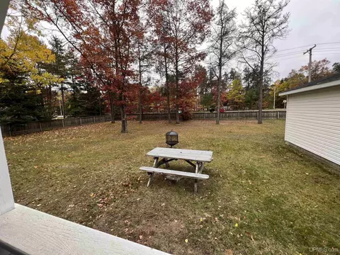 19 Th Mapleview, Gladstone, MI 49837 photo 3