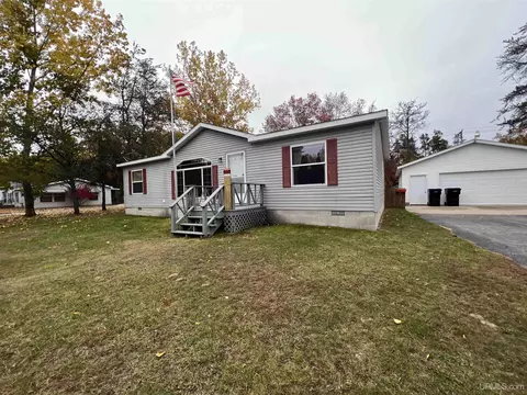 19 Th Mapleview, Gladstone, MI 49837