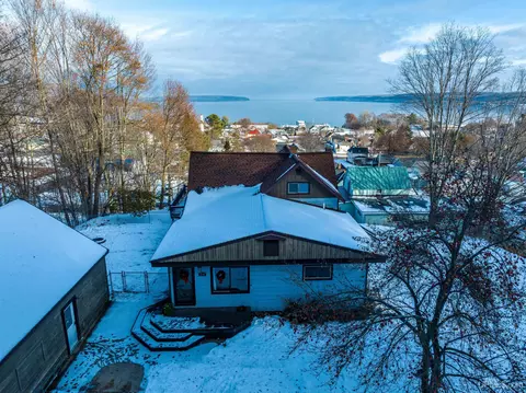 310 Chestnut, Munising, MI 49862