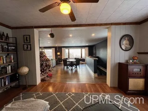310 Chestnut, Munising, MI 49862 photo 11