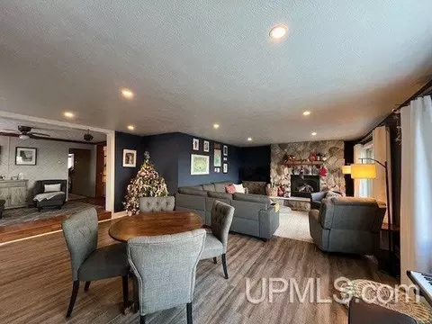 310 Chestnut, Munising, MI 49862 photo 5