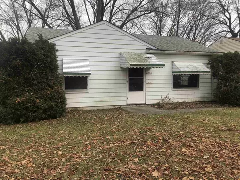4020 Elmhurst, Royal Oak, MI 48073