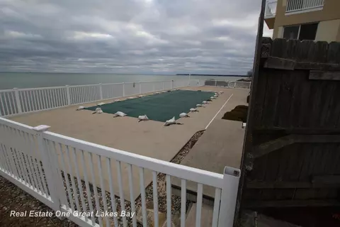 576 N Huron #302, Au Gres, MI 48703 photo 5