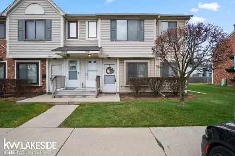 30751 Hidden Pnes, Roseville, MI 48066