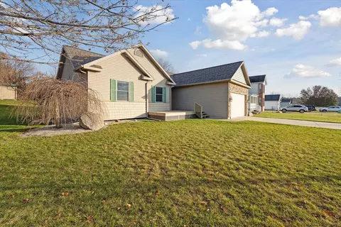 416 N Clearwater, Perry, MI 48872 photo 2