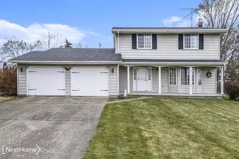 3176 Red Barn, Flint, MI 48507