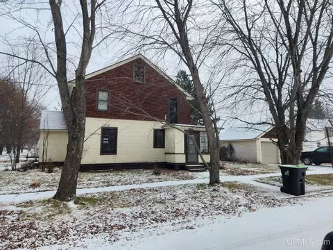 525 W Minckler, Iron River, MI 49935