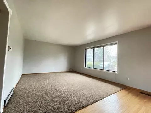 1143 Springview, Flushing, MI 48433 photo 2