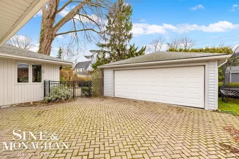 89 Handy, Grosse Pointe Farms, MI 48236 photo 32