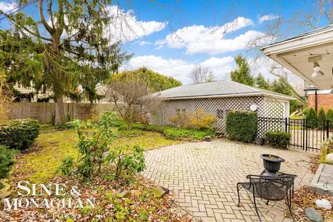 89 Handy, Grosse Pointe Farms, MI 48236 photo 29