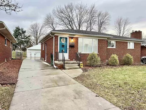 19918 Chalon, Saint Clair Shores, MI 48080