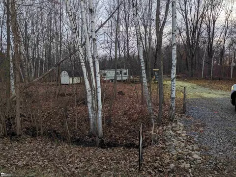 8706 E Willard, Millington, MI 48746