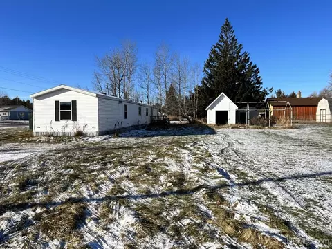 307 N 4th, Manistique, MI 49854