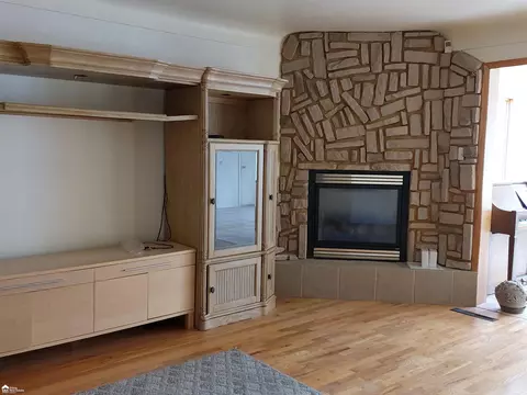 3609 Miller Rd, Flint, MI 48503 photo 9