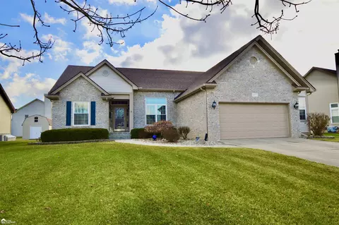 4127 Aspen Cir, Grand Blanc, MI 48439