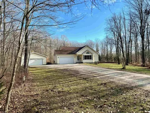 2636 Castor, Goodells, MI 48027