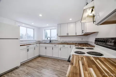 620 E Stanton, Iron Mountain, MI 49801 photo 6