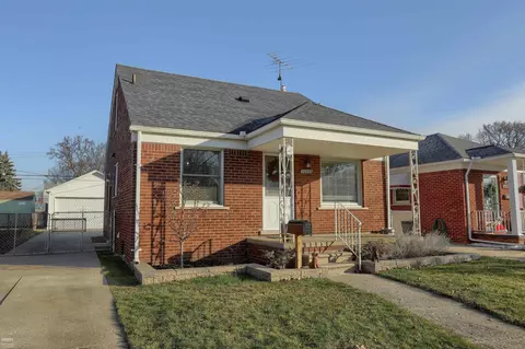 21605 Trombly, Saint Clair Shores, MI 48080