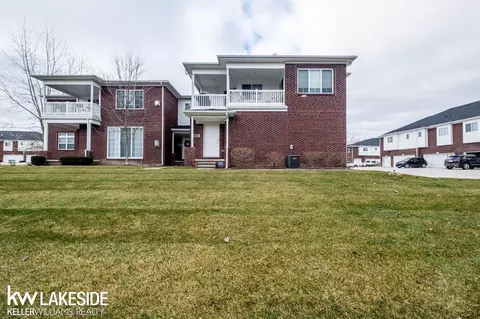 6986 Boulder Pointe, Washington, MI 48094