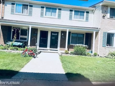 38166 Jamestown, Sterling Heights, MI 48312