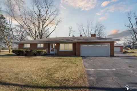 8100 Whiteford Ctr, Ottawa Lake, MI 49267