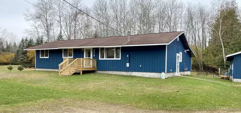 9219 Bay Shr, Gladstone, MI 49837