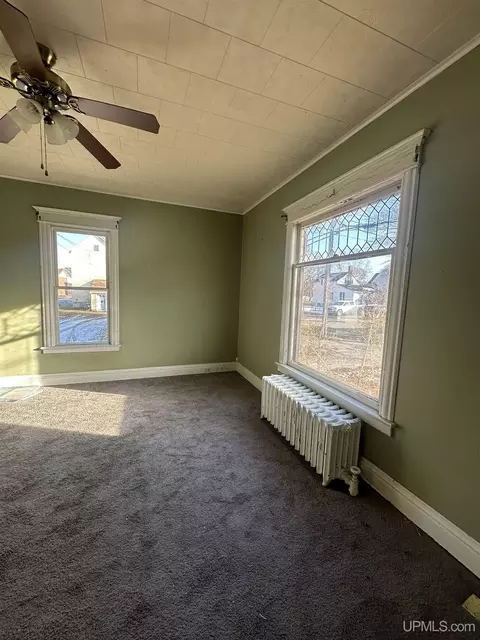 814 S 3rd, Escanaba, MI 49829 photo 5