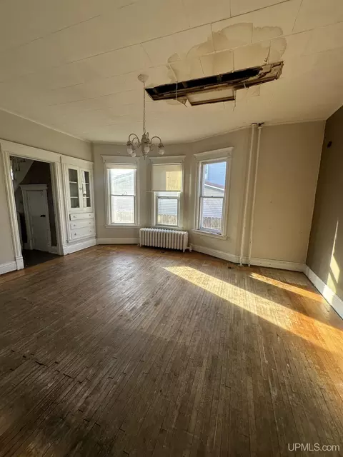 814 S 3rd, Escanaba, MI 49829 photo 10