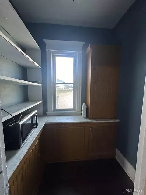 814 S 3rd, Escanaba, MI 49829 photo 9