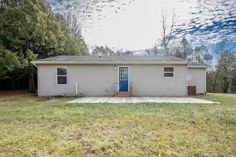 4306 Willford, Gladwin, MI 48624 photo 5