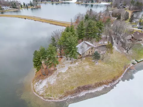 2380 Islander, Gladwin, MI 48624 photo 2