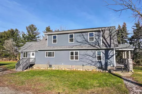 253 N Smith, Owosso, MI 48867 photo 8