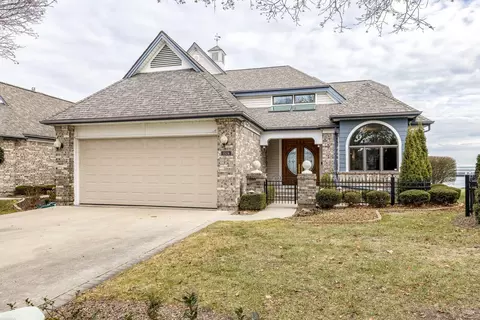 1524 Edison Shrs, Port Huron, MI 48060