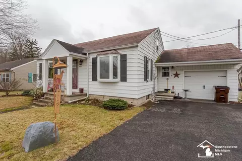 10939 Maple, Temperance, MI 48182 photo 3