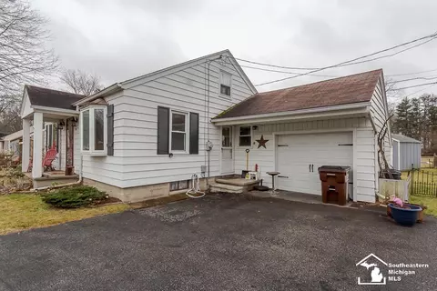 10939 Maple, Temperance, MI 48182 photo 4