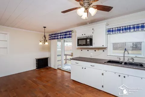 10939 Maple, Temperance, MI 48182 photo 13