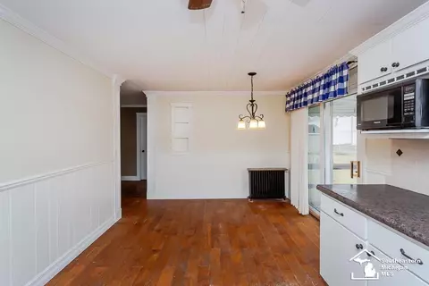 10939 Maple, Temperance, MI 48182 photo 12