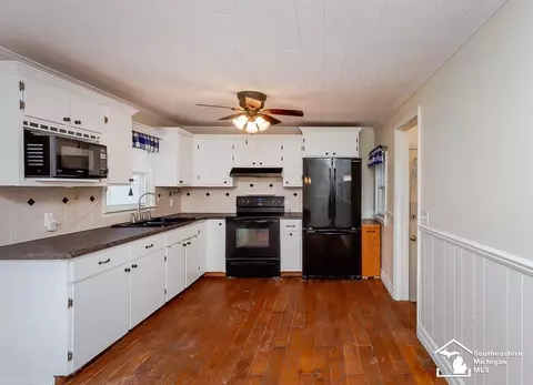 10939 Maple, Temperance, MI 48182 photo 15