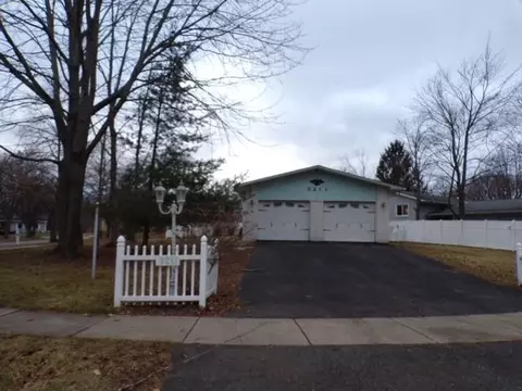 3211 Sweetbrier, Midland, MI 48642