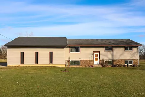 5543 Bent Oak Hwy, Adrian, MI 49221