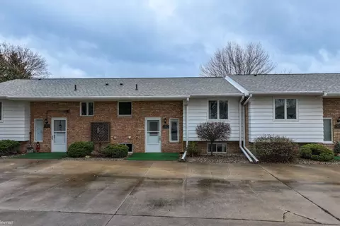 174 E 1st, Imlay City, MI 48444