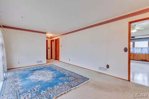 2473 Mac Arthur, Adrian, MI 49221 photo 9