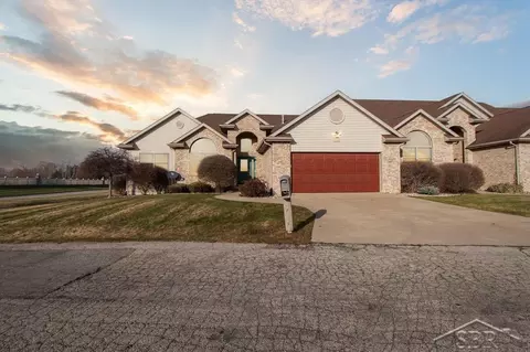 9 Willow Pointe, Freeland, MI 48623